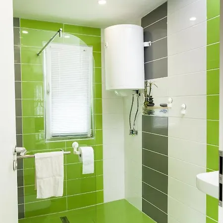 Krapets Луксозна вила *